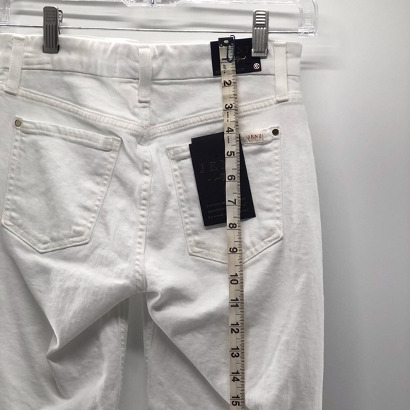 27. NWT Jen 7 White Bermuda Short Size 0 - Picture 5 of 5